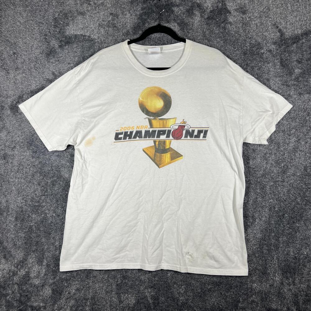 Miami Heat Shirt Mens XL White 2006 NBA Champions Trophy Graphic